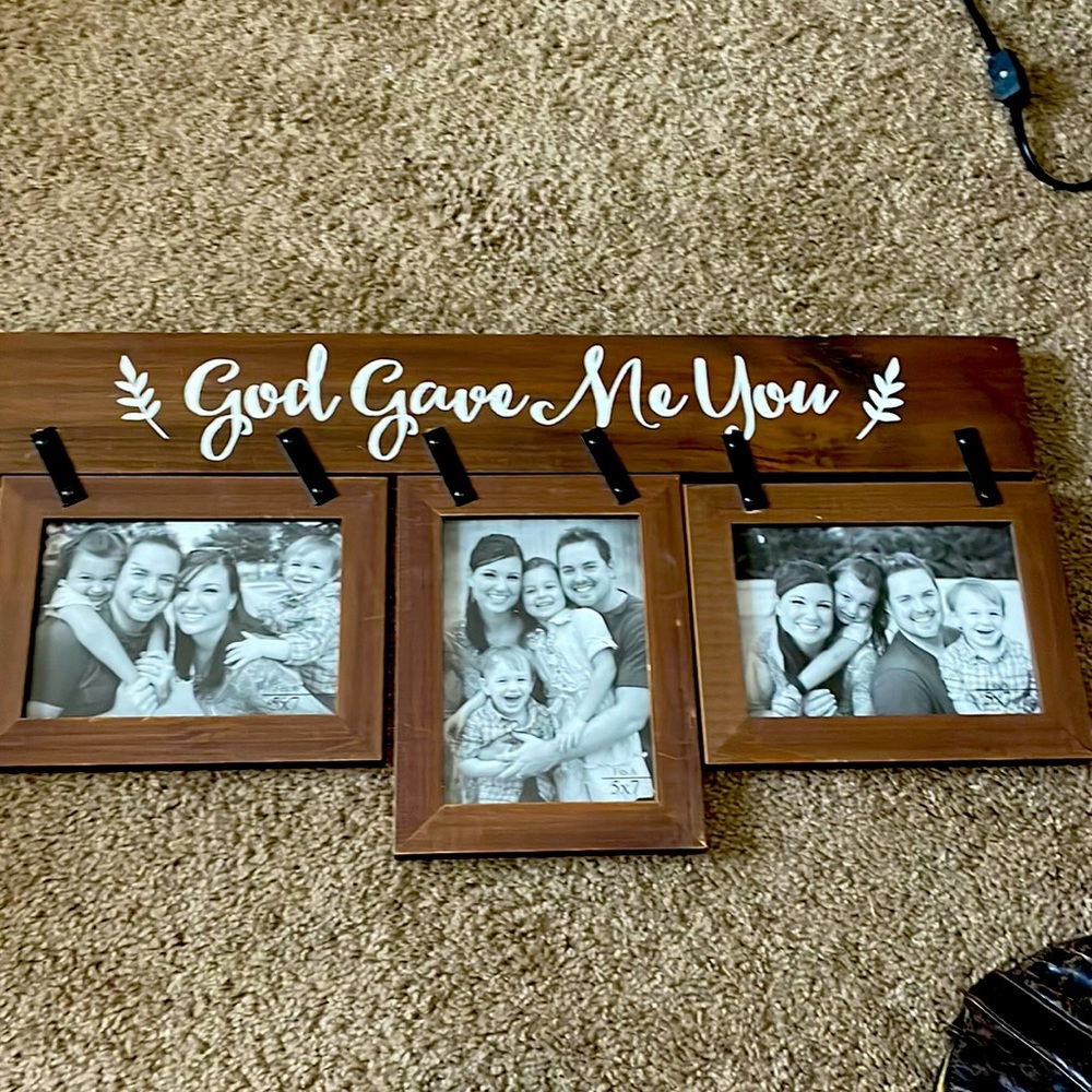 Wall picture frames